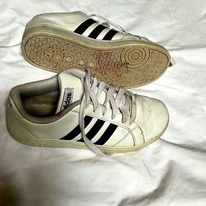 Adidas Grand Court-youth size 4.  Gently worn